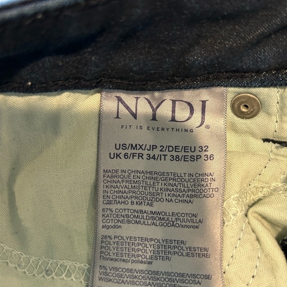 B8.7 NYDJ Relaxed Slender Jeans Dark Wash like new (2) - Picture 2 of 4